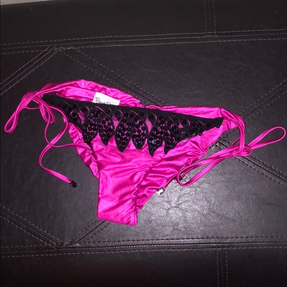 Beach Bunny Baby’s On Fire - Picture 8 of 8